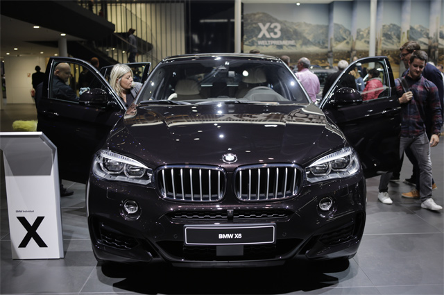 BMW X6.