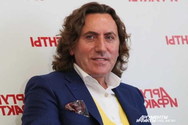 Пухов высоко ценит реплантации.