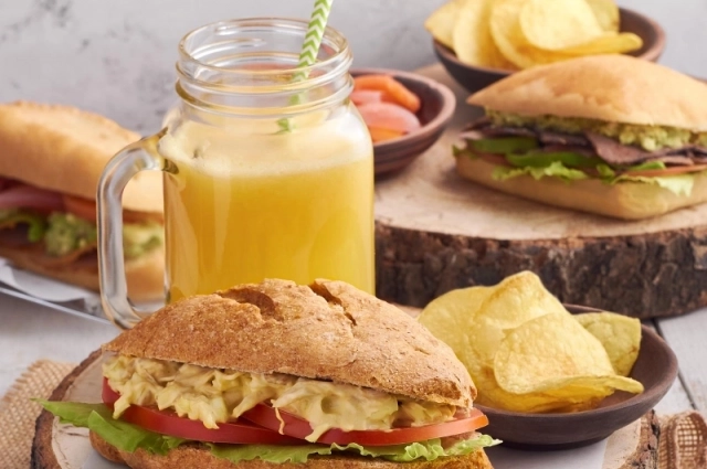 Фастфуд негативно влияет на наше здоровье, говорят врачи. 