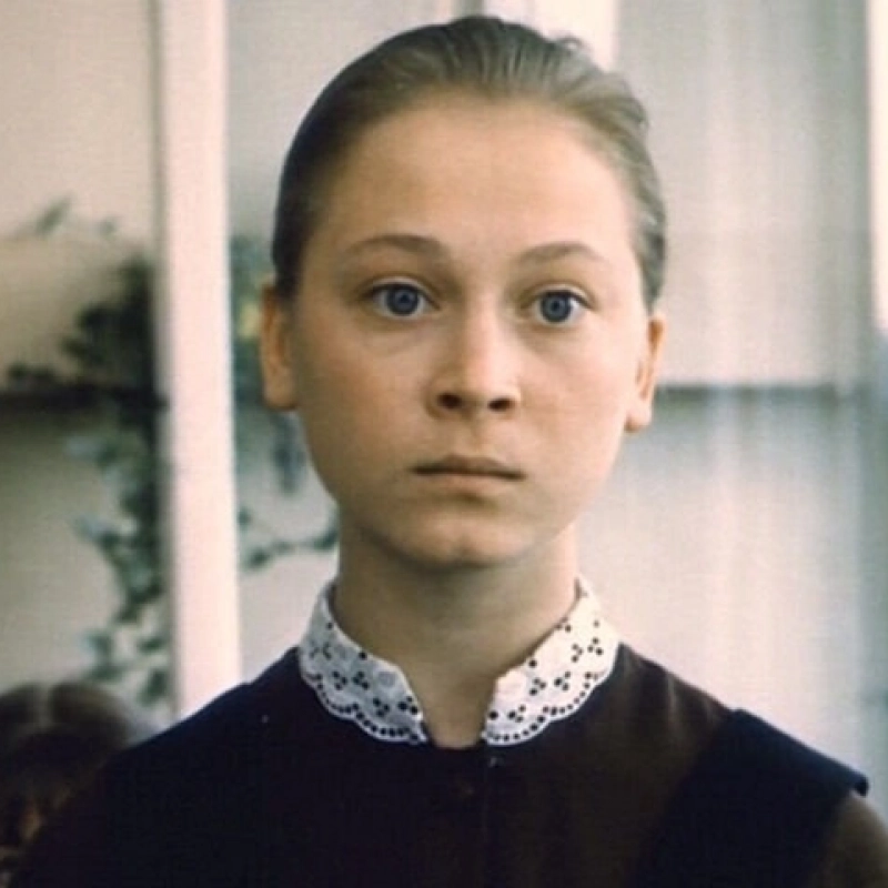 Светлана Смирнова в роли школьницы.
