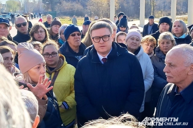 Алексей Текслер отвечал на вопросы горожан.