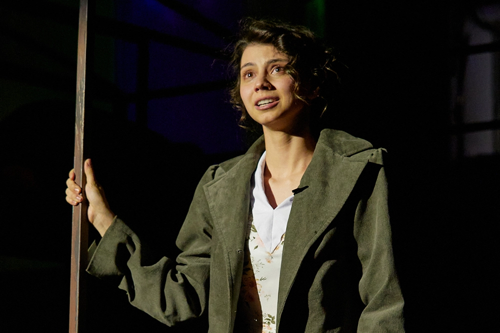 Московский драматический театр «Сфера». Спектакль «Эшелон» по повести Михаила Рощина.