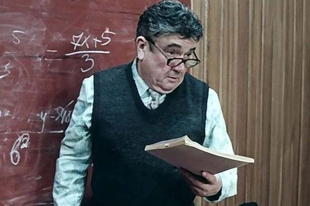 Пять женщин Евгения Весника. Евгений Весник в роли Таратара Таратарыча в фильме «Приключения Электроника»