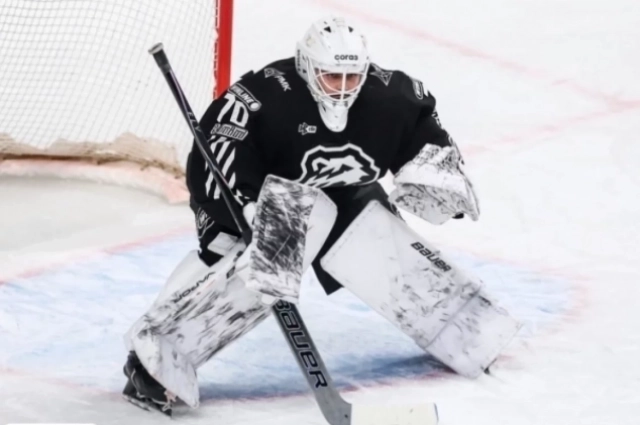 Сергей Мыльников получил серьезное повреждение в первом периоде матча против «Ак Барса», состоявшегося 1 марта 2026 года.