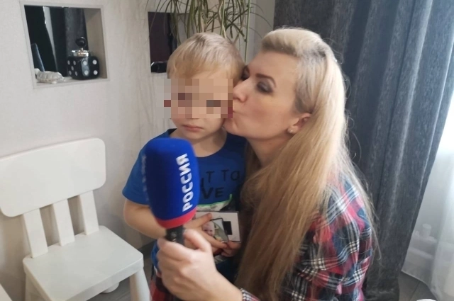 Алена с сыном.
