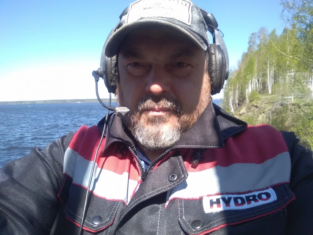 Евгений Мокрушин пришёл в спасатели, учась в начальной школе и до сих пор предан этому делу. 
