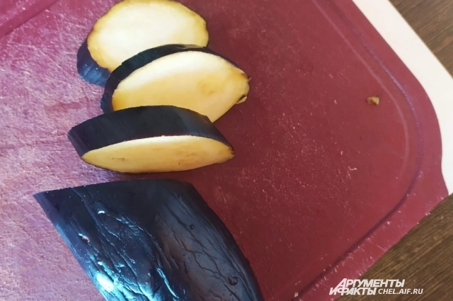 Берём свежие и красивые овощи.