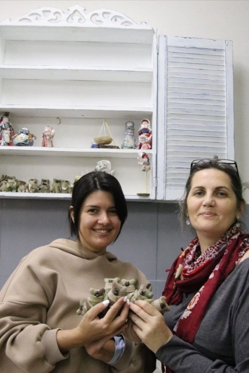 «Перебить запахи войны». Эти мишки дают бойцам на СВО ощущение дома
«Перебить запахи войны». Эти мишки дают бойцам на СВО ощущение дома