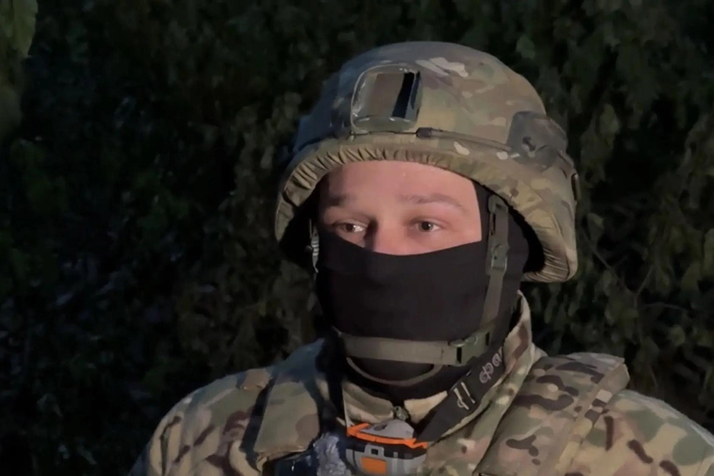 Старший наводчик с позывным Лев.