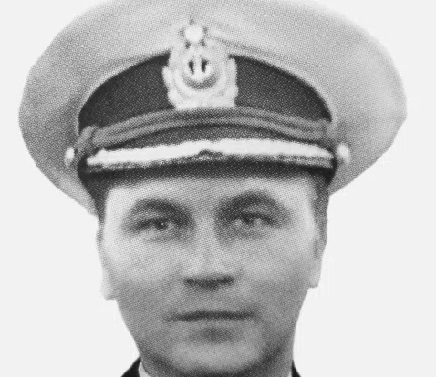 Мурат мечтал о море.