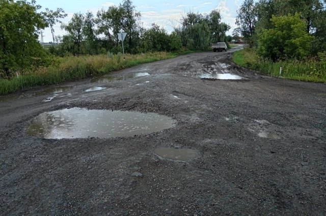 Не все дороги в Верхнем Карбуше отремонтированы.