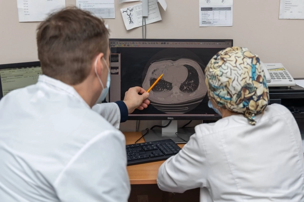 Третья пуля застряла в сердце.