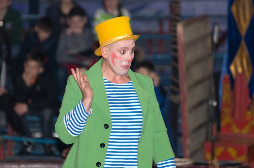 По словам Сергея Соколова, клоунада — самый сложный жанр, потому что юмор у клоунов должен быть добрым и всем понятным.