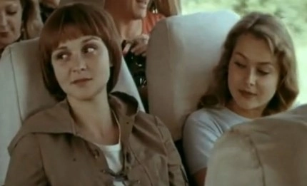 Марина Буримова (слева) в фильме «Водитель автобуса», 1983 г.