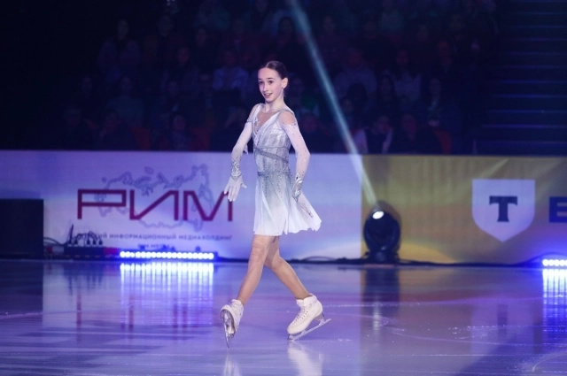 Хуснутдинова родилась в Заинском районе Татарстана.