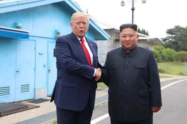 Дональд Трамп и Ким Чен Ын, 2019 г.