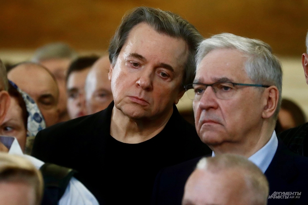 Константин Эрнст.