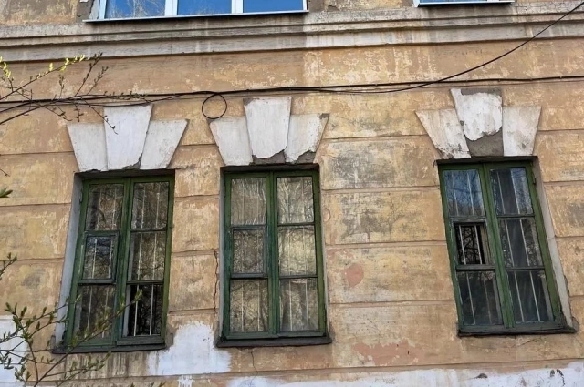 Так дома выглядели до ремонта.