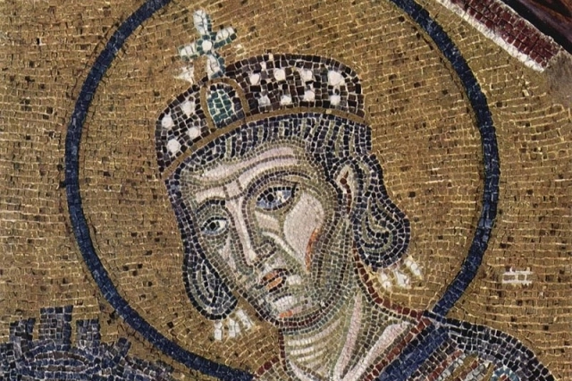 Император Константин. Мозаика над входом в Святую Софию.