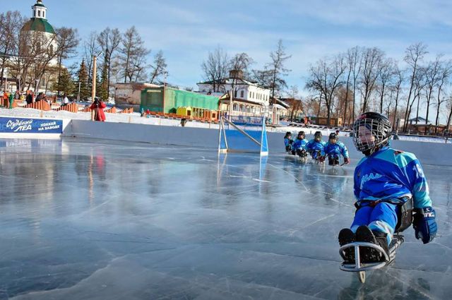 В Сысерти прошел хоккейный матч в рамках проекта НХЛ «Студёный лёд»