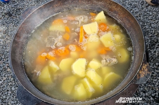 Сначала добавляйте морковь.