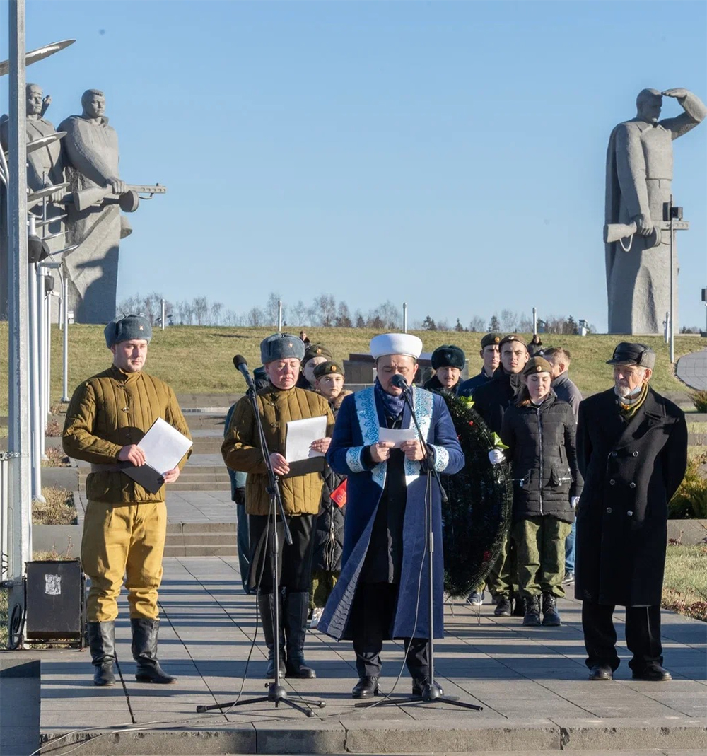 Они отстояли Москву». Делегация из Казахстана почтила память панфиловцев |  Аргументы и Факты