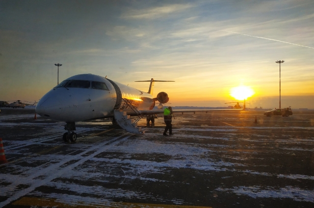 Самолет должен вылететь 13 марта ночью.