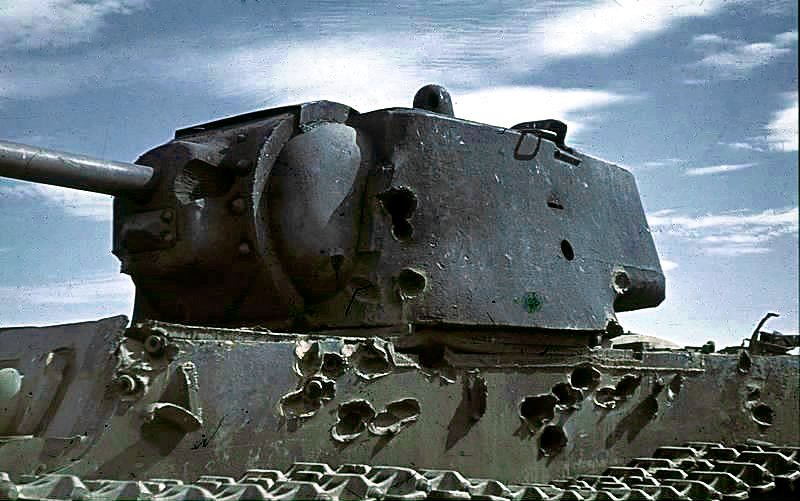 Танк КВ-1 в Сталинграде.