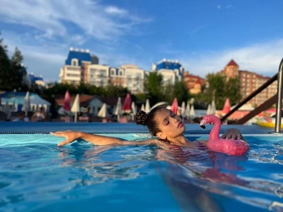 Бассейн на Взлетке