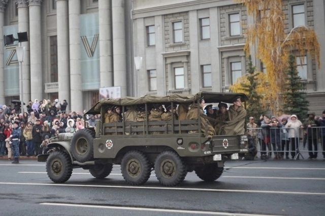 Военные моряки.