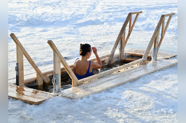 Крещение Господне, или Богоявление, символизирует крещение Иисуса Христа в реке Иордан. 