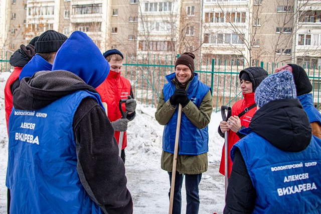 Волонтеры борются с последствиями циклона «Ольга» в Екатеринбурге