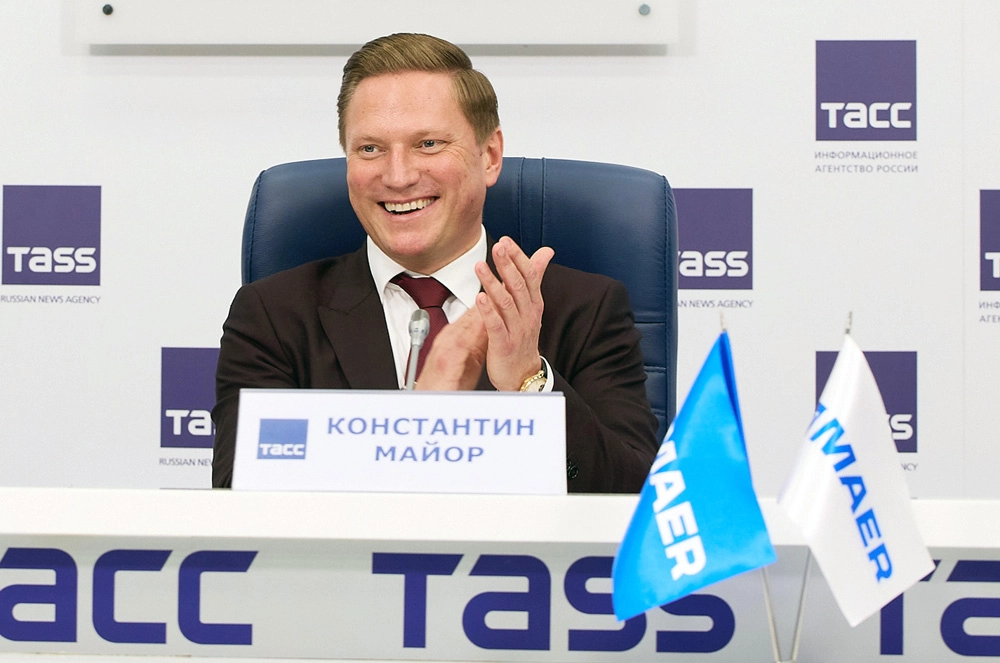 Константин Майор.