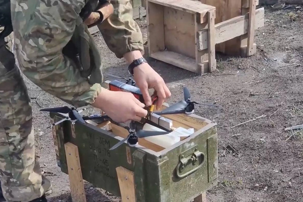 Сборка боевого дрона.