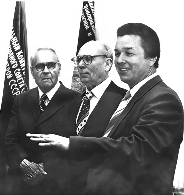 Встреча трёх директоров «Пигмента» – Н. А. Куценко, М. А. Орлова и Н. П. Утробина.