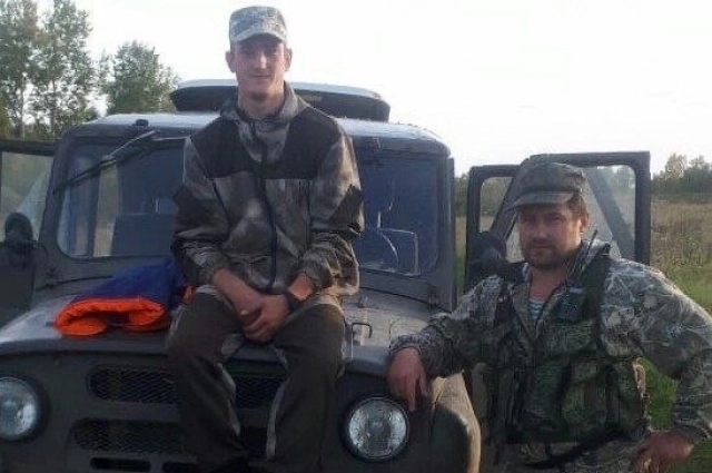 Никита с отцом на охоте.