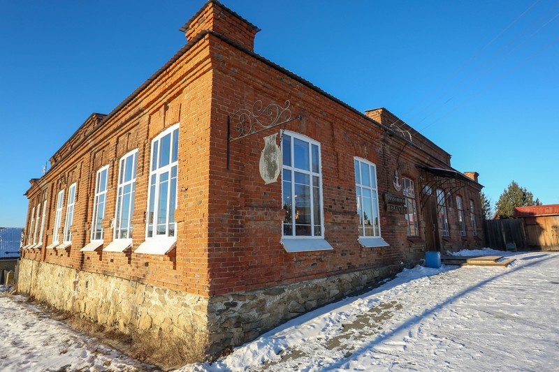 Здание бывшей земской школы