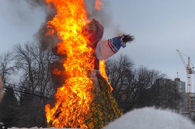 За чучело, сожжённое во дворе, выпишут штраф.