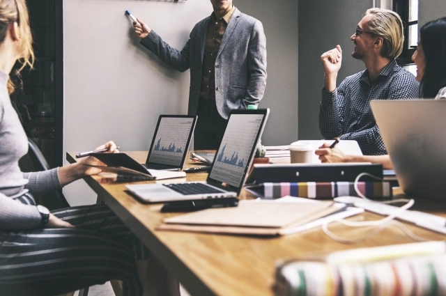 От атмосферы в офисе зависит продуктивность.