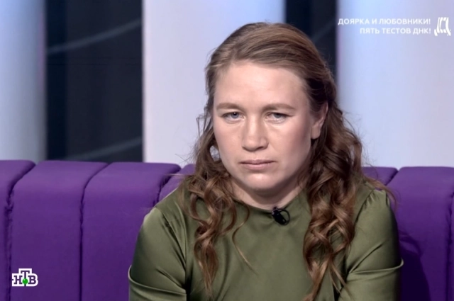 Злые языки утверждают, что всех детей Александра нагуляла.