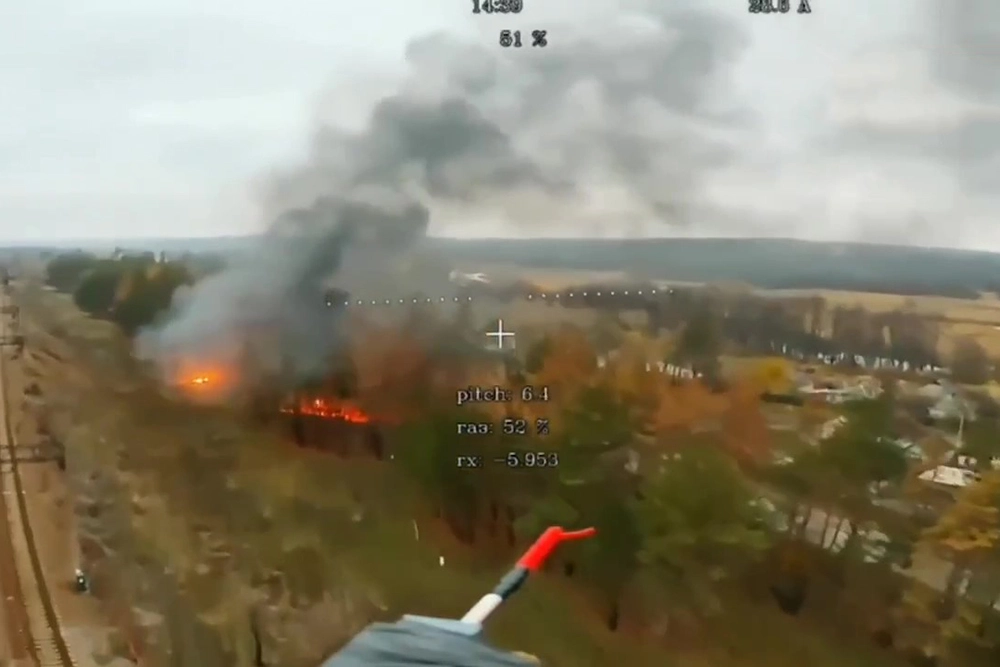 Минобороны России опубликовало кадры с горящими БМП 116-й отдельной механизированной бригады ВСУ на северной окраине поселка Купянск-Узловой.