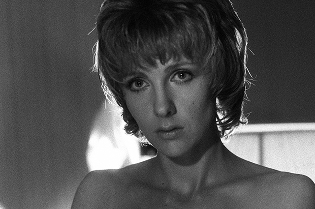Елена Яковлева в фильме «Интердевочка»..