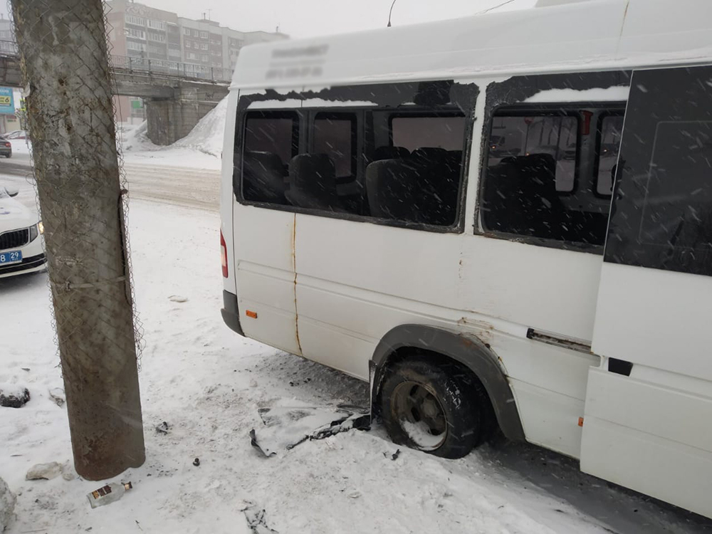 Шины автобуса были в неудовлетворительном состоянии.