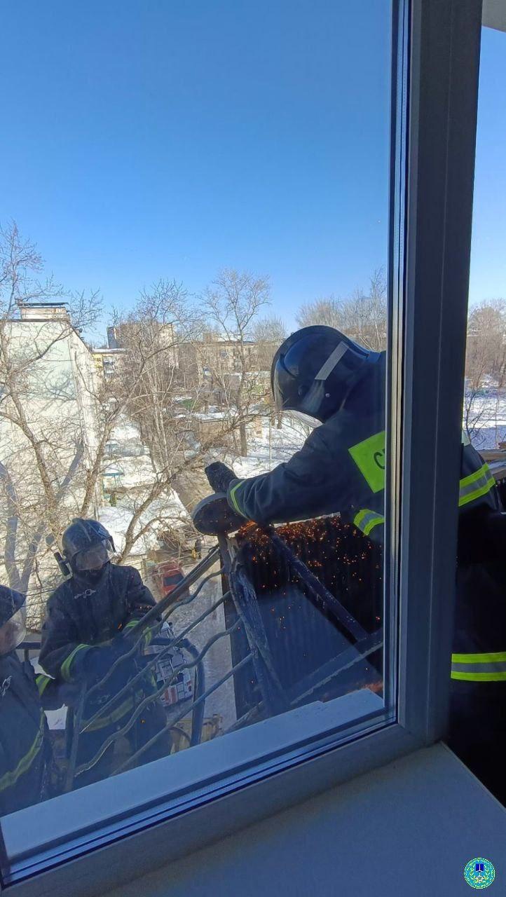 В пятиэтажке на улице Карла Маркса в Ульяновске рухнул козырёк балкона |  АиФ Ульяновск