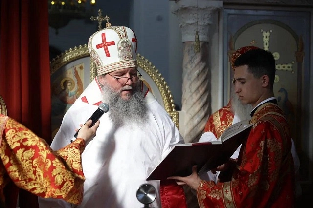 В Алапаевске освятили возрождённый меценатами храм Александра Невского