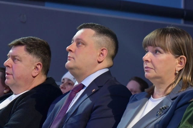 Глава Белёвского района Михаил Бочаров, замглавы администрации Кирилл Кузнецов, первый замглавы Любовь Архипова.