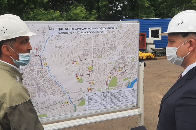 Заместитель председателя регионального правительства Николай Зуев проверил, как проводится реконструкция магистрального трубопровода.