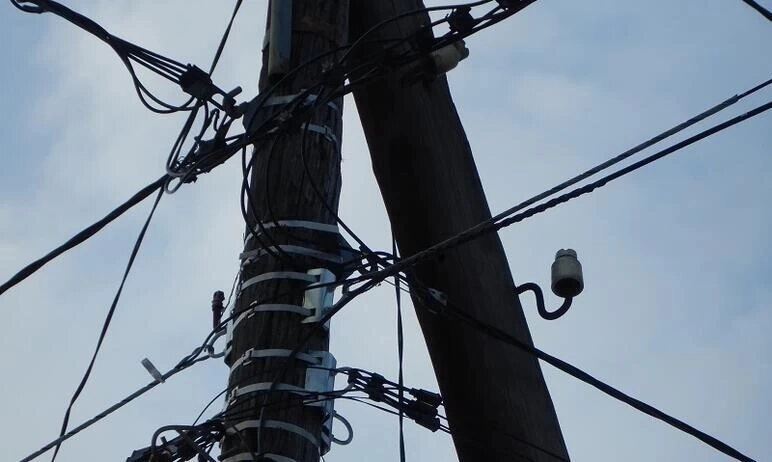 Специалисты отмечают, что самовольно размещённое оборудование негативно отражается на надёжности и безопасности электроснабжения, затрудняет ремонт и обслуживание оборудования.