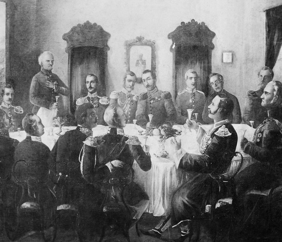 Картина «Обеденный стол цесаревича в Кисловодске» раньше хранилась в Тифлисе.