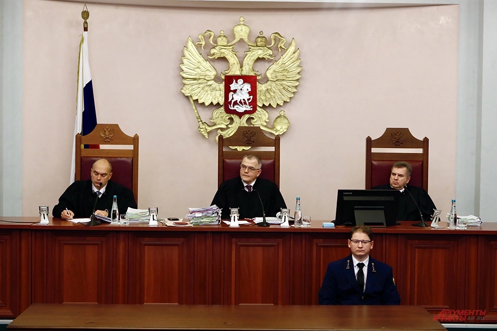 Рассмотрение жалобы по делу о квартире певицы Долиной.